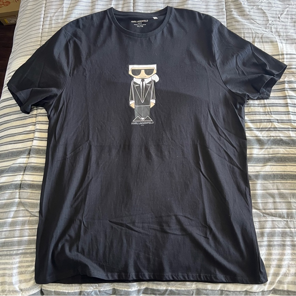 Karl Lagerfeld Paris XL Logo Tuxedo Suit Tie Sunglasses Short Sleeve T Shirt